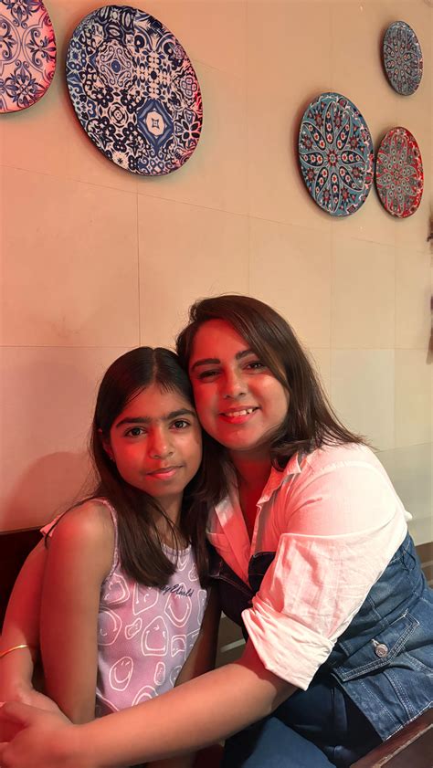 Steffi Kingham Hiranandani 🌹 | We played snake on our phones and