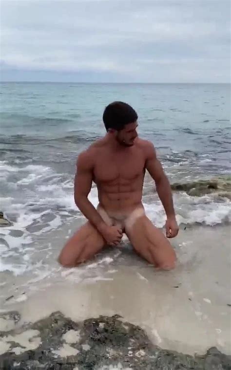 Spank: Jorge Cobian naked pissing - ThisVid.com