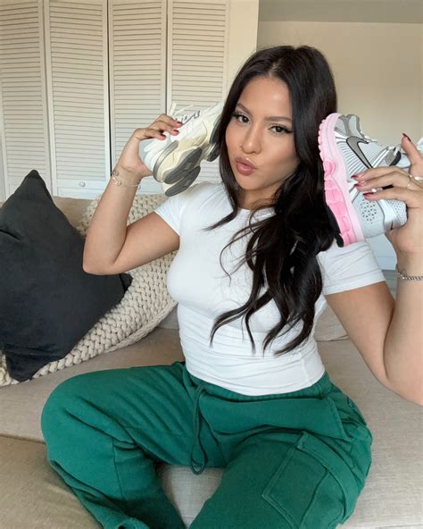 Jackie Figueroa (@jfigggs) • Instagram photos and videos