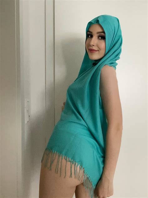do you like my hijab? ;) : r/HijabiXXX