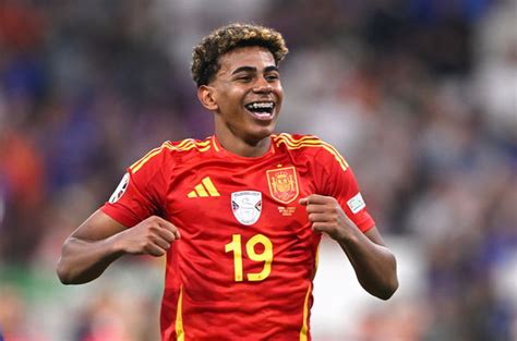 Pat McAfee Urges MLS To Offer 17YO Lamine Yamal a Lionel Messi-Like ...