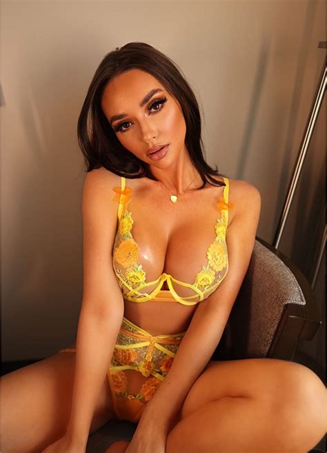 Shannon McMullen : r/GlamourModel