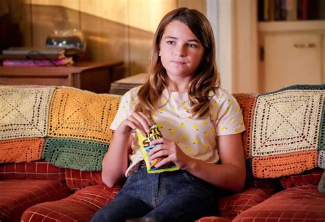YOUNG SHELDON Season 5 Episode 3 Photos Potential Energy And Hooch On A ...