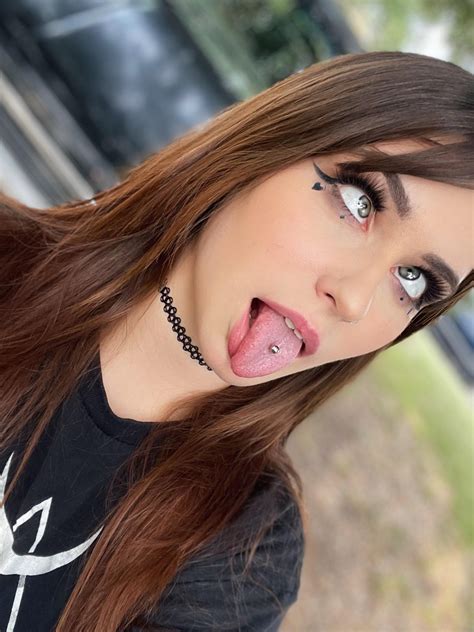 an actual ahegao face : r/AhegaoLord