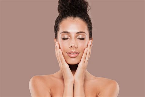 Dermaplaning Facial in London, Ontario | Smooth, Radiant Skin at SkinSunday