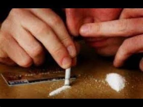 CHE VI SUCCEDE ESATTAMENTE LA PRIMA VOLTA CHE TIRATE COCAINA E EROINA ...