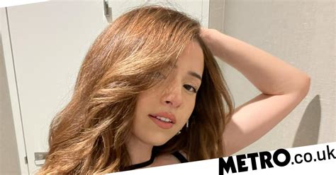 Pokimane Twitch fan tracks her down so he can carry her luggage | Metro ...