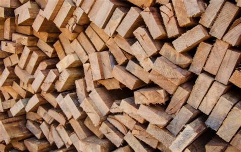 beginners guide  pine wood properties types   timber