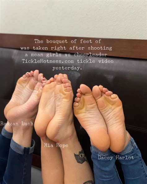 TickleVideos on Twitter: "The bouquet of feet of (left - right