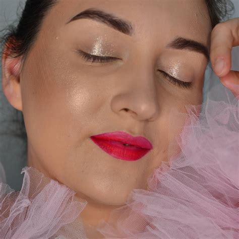 BOBBI BROWN MOONSTONE | POJEDYNCZY CIEŃ, KTÓRY ZASŁUGUJE NA OSOBNY POST
