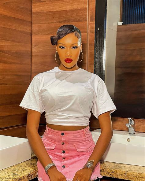 @pinky_ashley__ | Welcome to march😊💞 The last slide tho 😂 Shot by