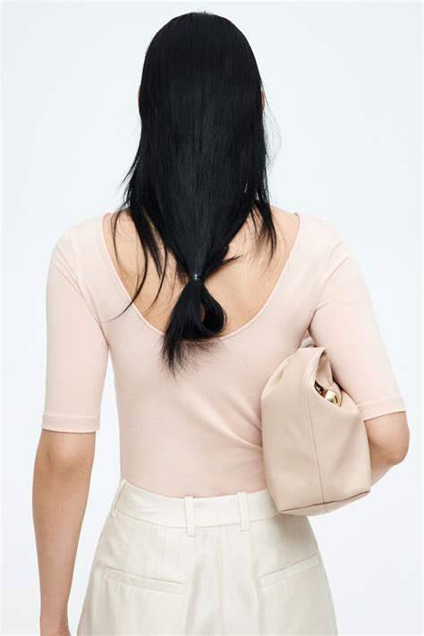 Women's Powder pink Ballerina-Neckline Top | H&M CA
