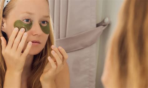 6 Sneaky Tricks To Tame The Allergy Eye Monster
