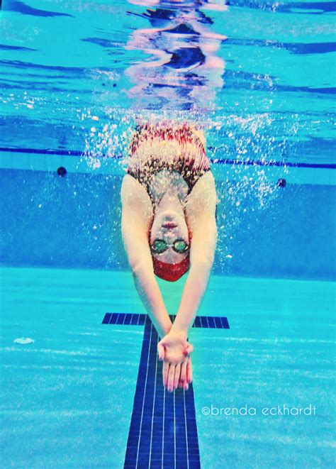 Underwater Swim Senior Portraits - Senior Pictures Madison WI Brenda ...