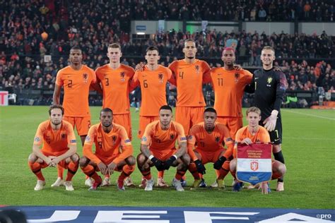de vermoedelijke opstelling voor duitsland nederland mee met oranje