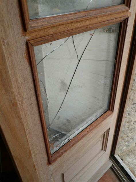 How To Replace Broken Glass In A Door - Glass Door Ideas