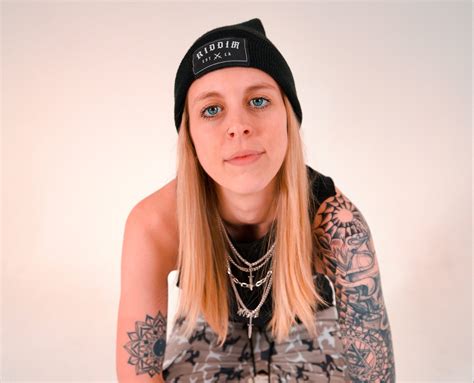 PREMIERE: Rising Producer THRASHA Delivers Empowering New Dubstep