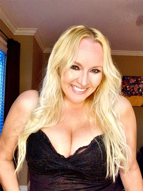 It’s Saturday so now what? (53F) xo | Scrolller