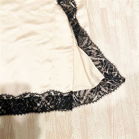 Victoria’s Secret Nude Slip with Buttons Size XS - Gem