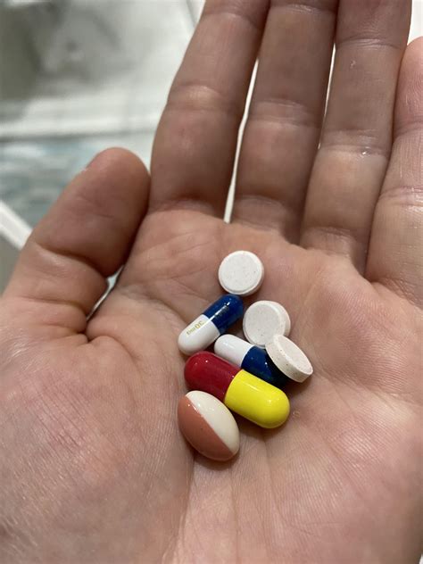Don’t forget to take your pills today! 💓 : r/bipolar