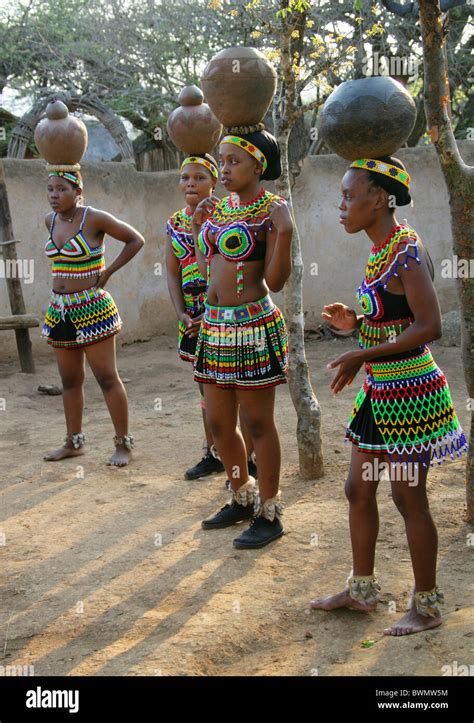 Zulu traditional dress hi-res stock photography and images - Alamy