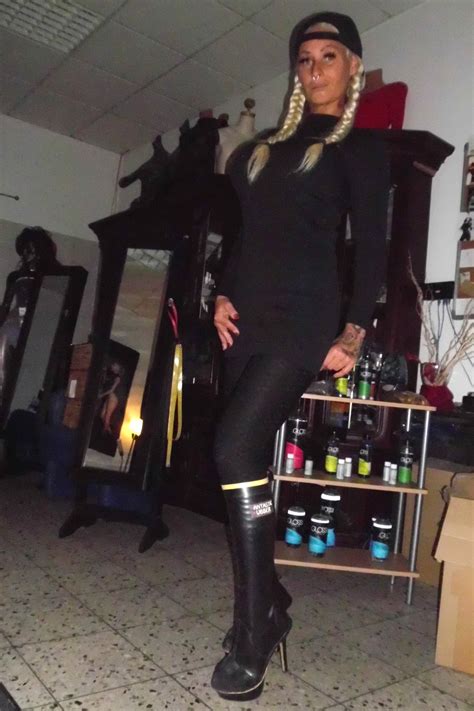 der Prototyp mit Plateau 4,5cm Plateau,... - Fantastic Rubber | Facebook