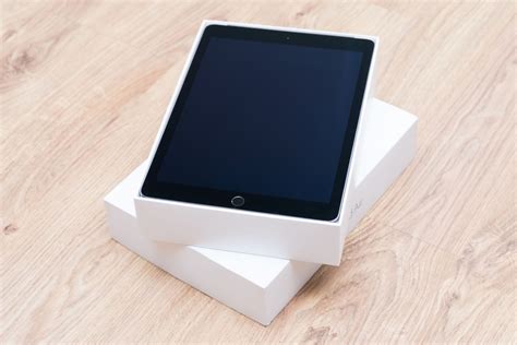 Tablet APPLE iPad Air 2 Wi-Fi Cellular 128GB Space Gray - sklep.precio.pl