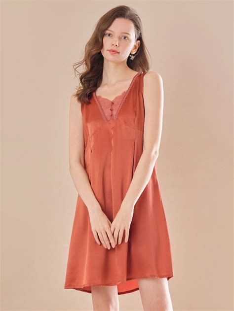 Brown Delicate Lace Sleeveless 19 Momme Luxury One-piece Silk Nightgown