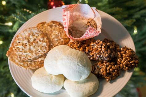 The Seven Best Norwegian Christmas Cookies (+ Recipes) - Heart My Backpack