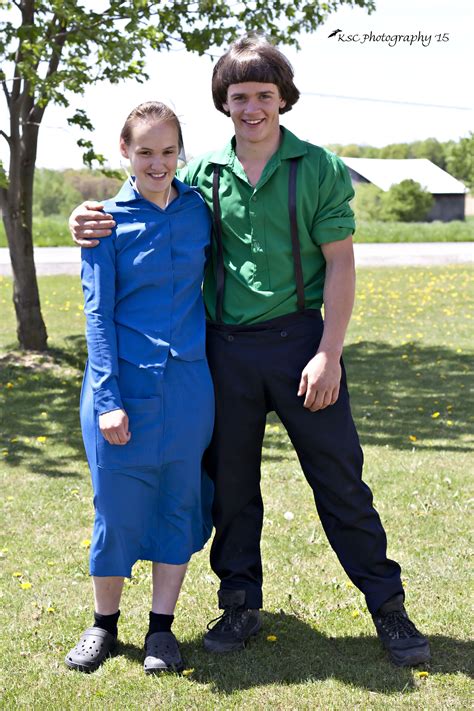 Awwww.... cute couple! Sally & Raymond!