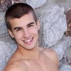 stu facts bio career net worth aidwiki