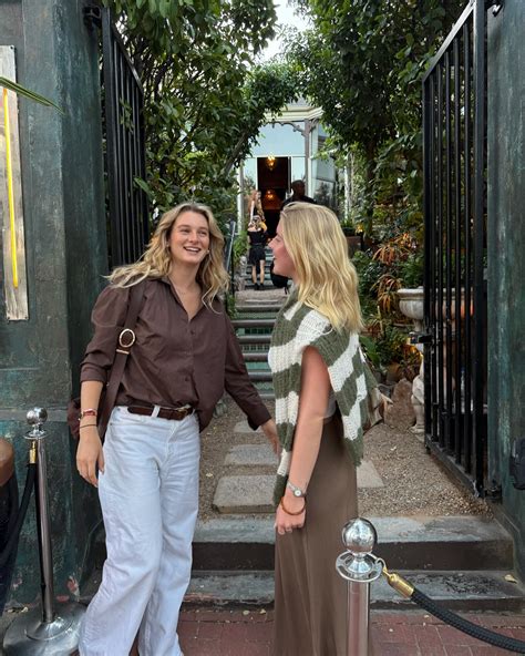 Realcarlyjane - Realcarlyjane added a new photo.