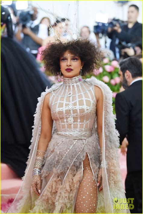 Full Sized Photo of nick jonas priyanka chopra met gala 2019 06 | Nick ...