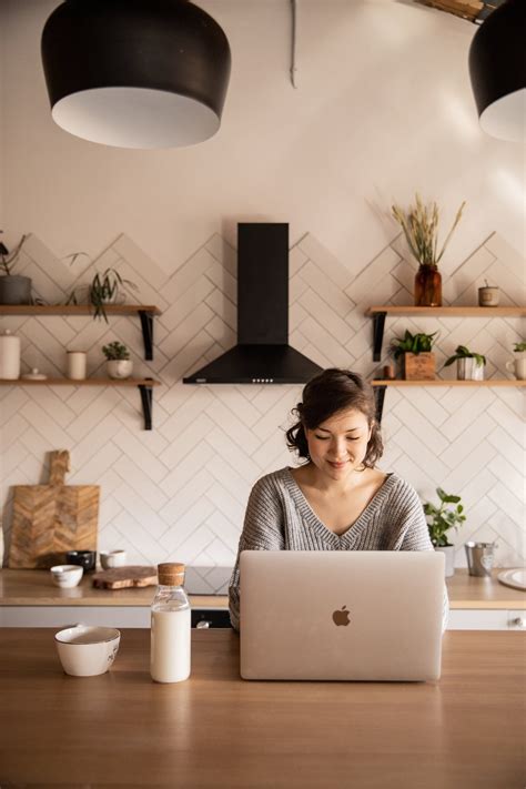 Digital Marketing Bootcamp Vancouver Online | Jelly Academy