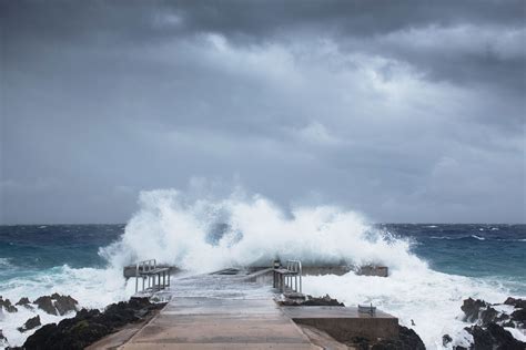 Why Hurricane Laura’s Storm Surge Could Be ‘Unsurvivable’ | WIRED
