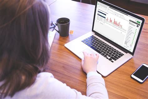 How to Set Up a Spreadsheet to Track Your Financial Goals