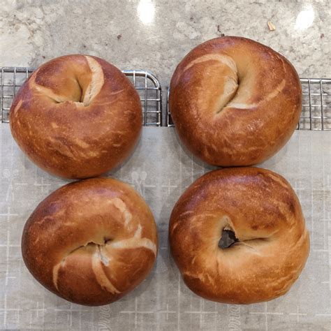 Another lye vs baking soda test : r/Bagels