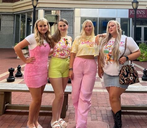 [4] thick barbie girls : r/ReturnofPickOne