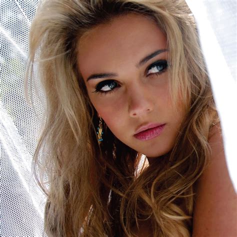 CELEBRITY MODELS NUDE: Connie Mengotti
