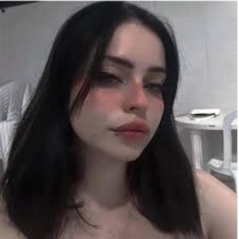 Waifu (part. Kinechan) - XEHLI G - LETRAS.MUS.BR