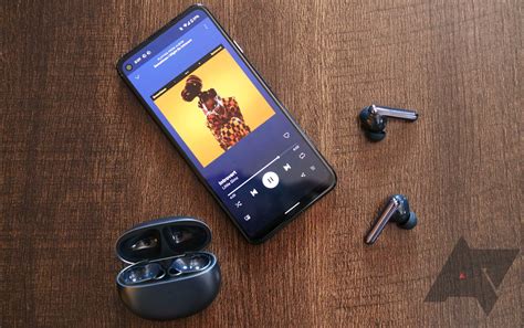 Music streaming services need to stop punishing us for switching devices