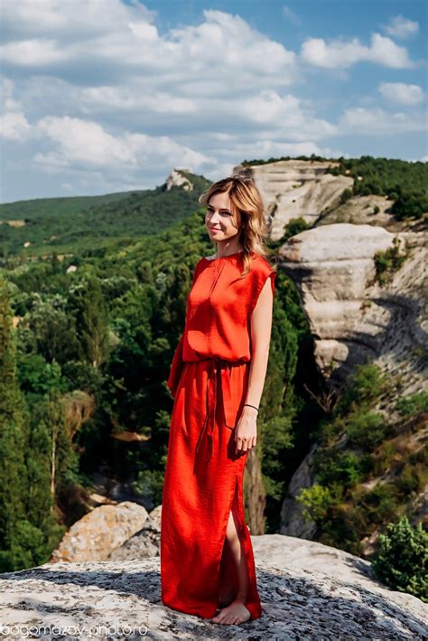 Natalya Poklonskaya : r/PrettyGirls