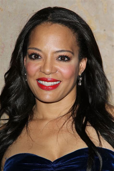 lauren vélez net worth