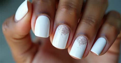 Francesinha Com Glitter Branco - Unha Branca com Francesinha e Glitter: o look perfeito [2026]