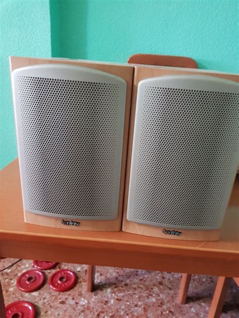 INFINITY BETA 10 SPEAKERS - Catawiki