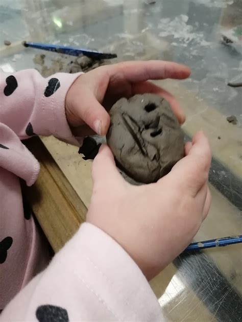 Exploring Clay in an Early Years Setting - Froebelian futures