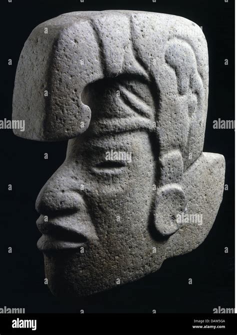 fine arts, Mesoamerica, stone sculpture, probably Aztec original ...