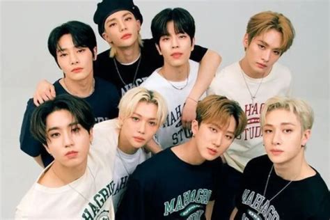 stray kids quebra novo recorde   pop na billboard  internacional