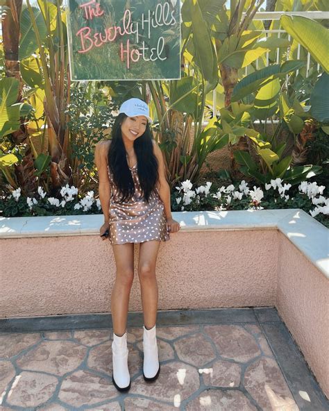 Tiffany (@tiffanyfong) | Foundation