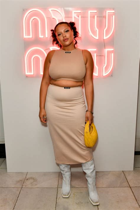 18 modelek curve i plus size, które musisz znać